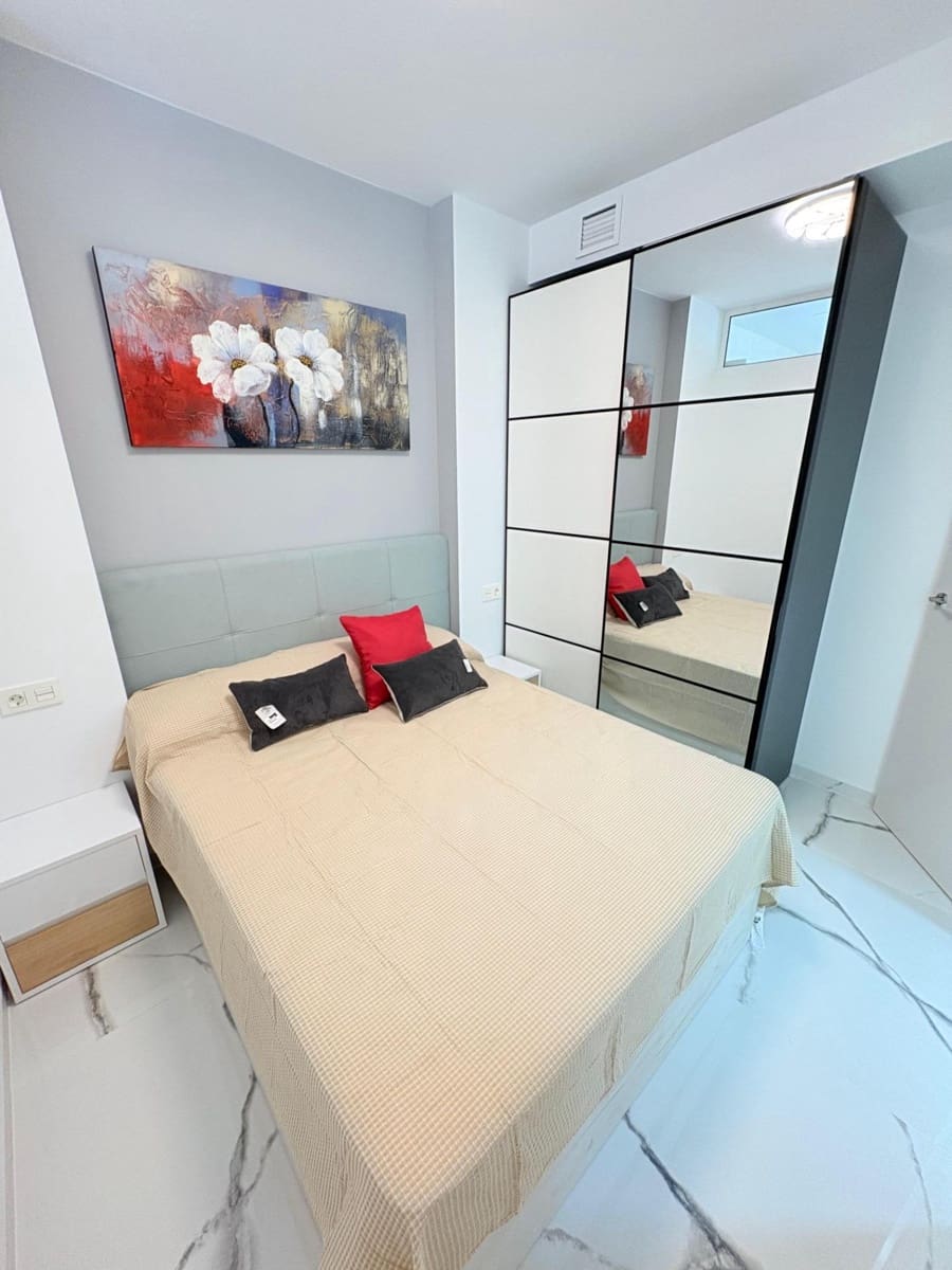 1 sypialnia Apartament na sprzedaż w Torrevieja - 229 999 € (Ref: 9414224)