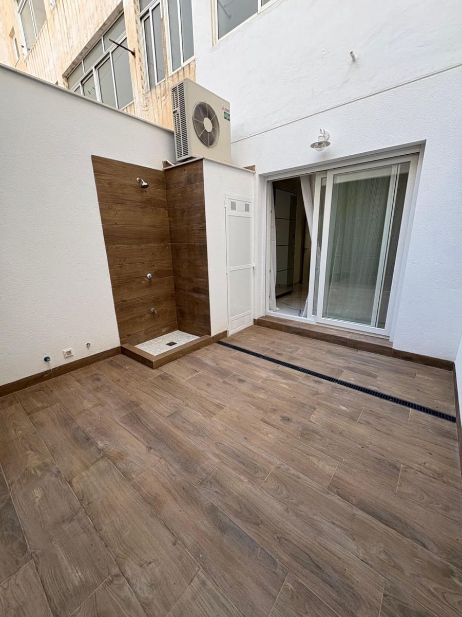 1 sypialnia Apartament na sprzedaż w Torrevieja - 229 999 € (Ref: 9414224)