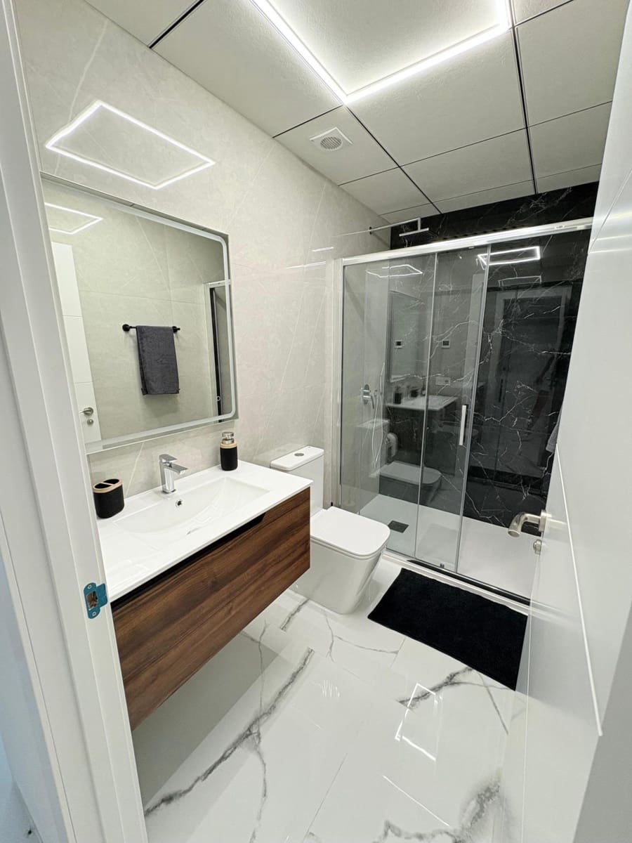 1 sypialnia Apartament na sprzedaż w Torrevieja - 229 999 € (Ref: 9414225)