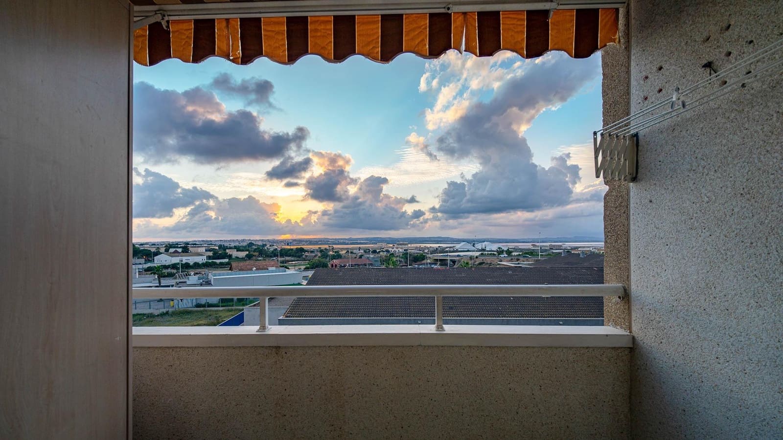 2 bedroom Apartment for sale in Torrevieja with pool - € 124,999 (Ref: 9440674)