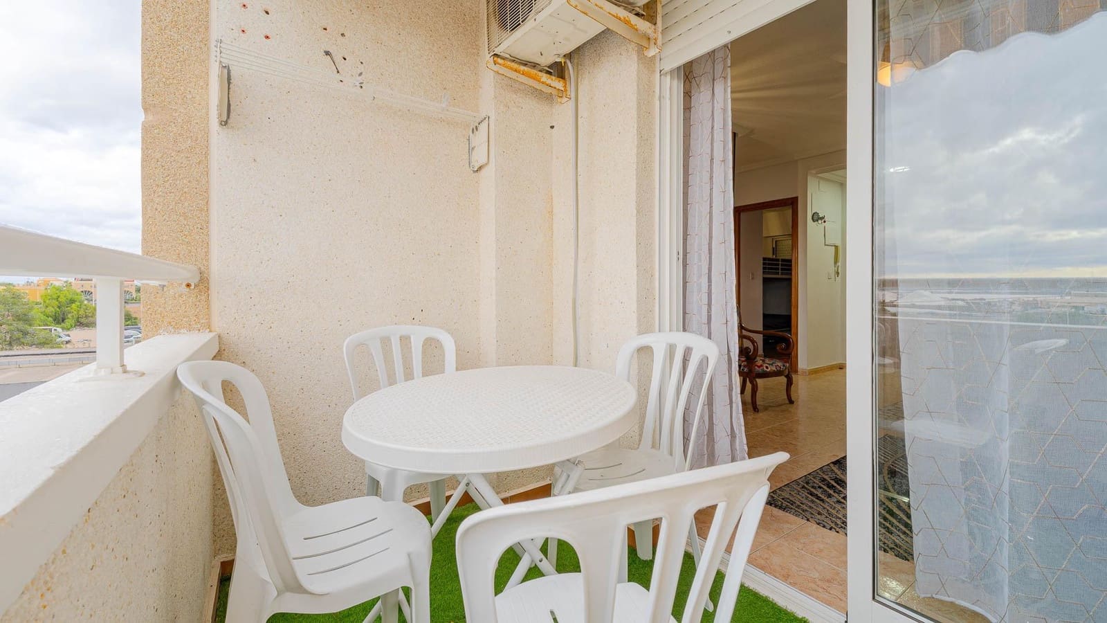 2 bedroom Apartment for sale in Torrevieja with pool - € 124,999 (Ref: 9440674)