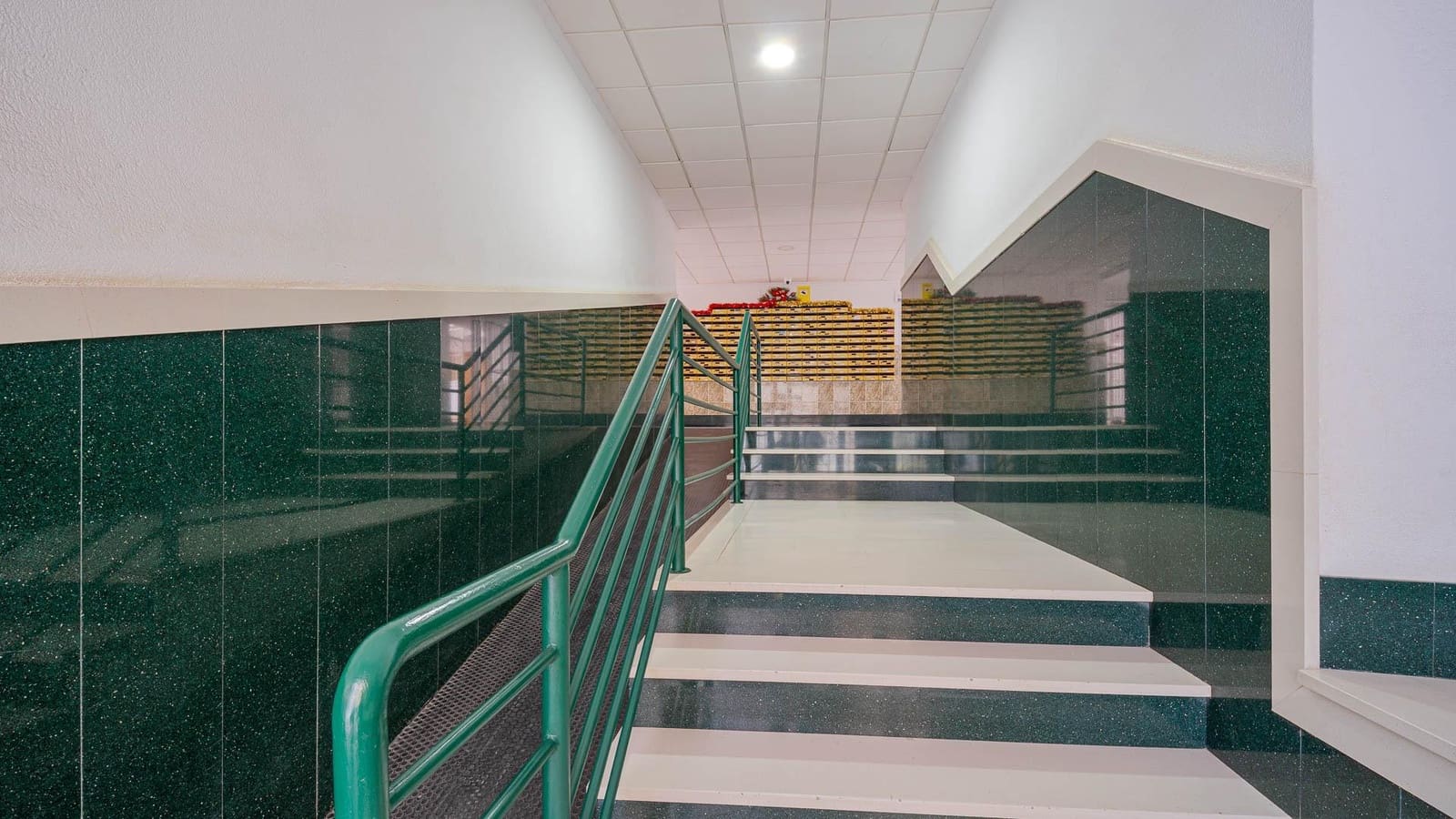 2 bedroom Apartment for sale in Torrevieja with pool - € 124,999 (Ref: 9440674)