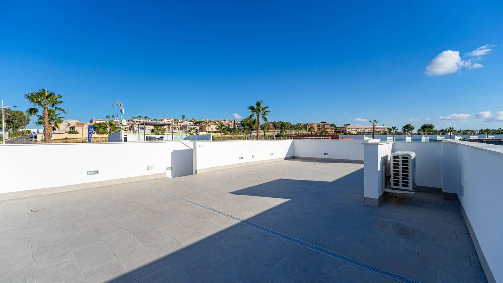 3 bedroom Villa for sale in Algorfa with pool - € 480,000 (Ref: 9470522)