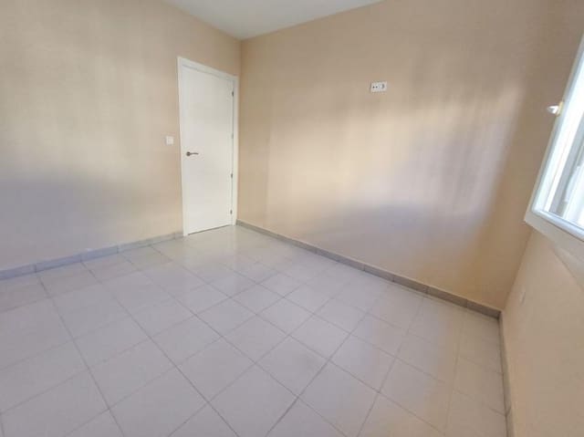 3 Zimmer Apartment zu verkaufen in Los Balcones mit Pool - 149.000 € (Ref: 9470523)