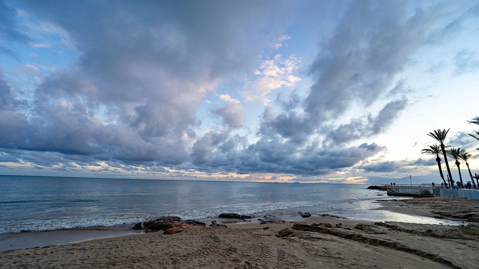 1 sypialnia Apartament na sprzedaż w Torrevieja z basenem - 199 000 € (Ref: 9470527)