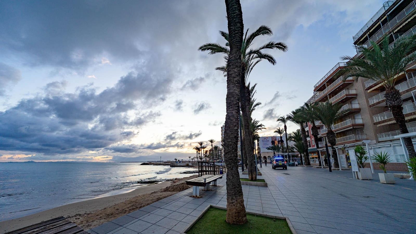 1 sypialnia Apartament na sprzedaż w Torrevieja z basenem - 199 000 € (Ref: 9470527)