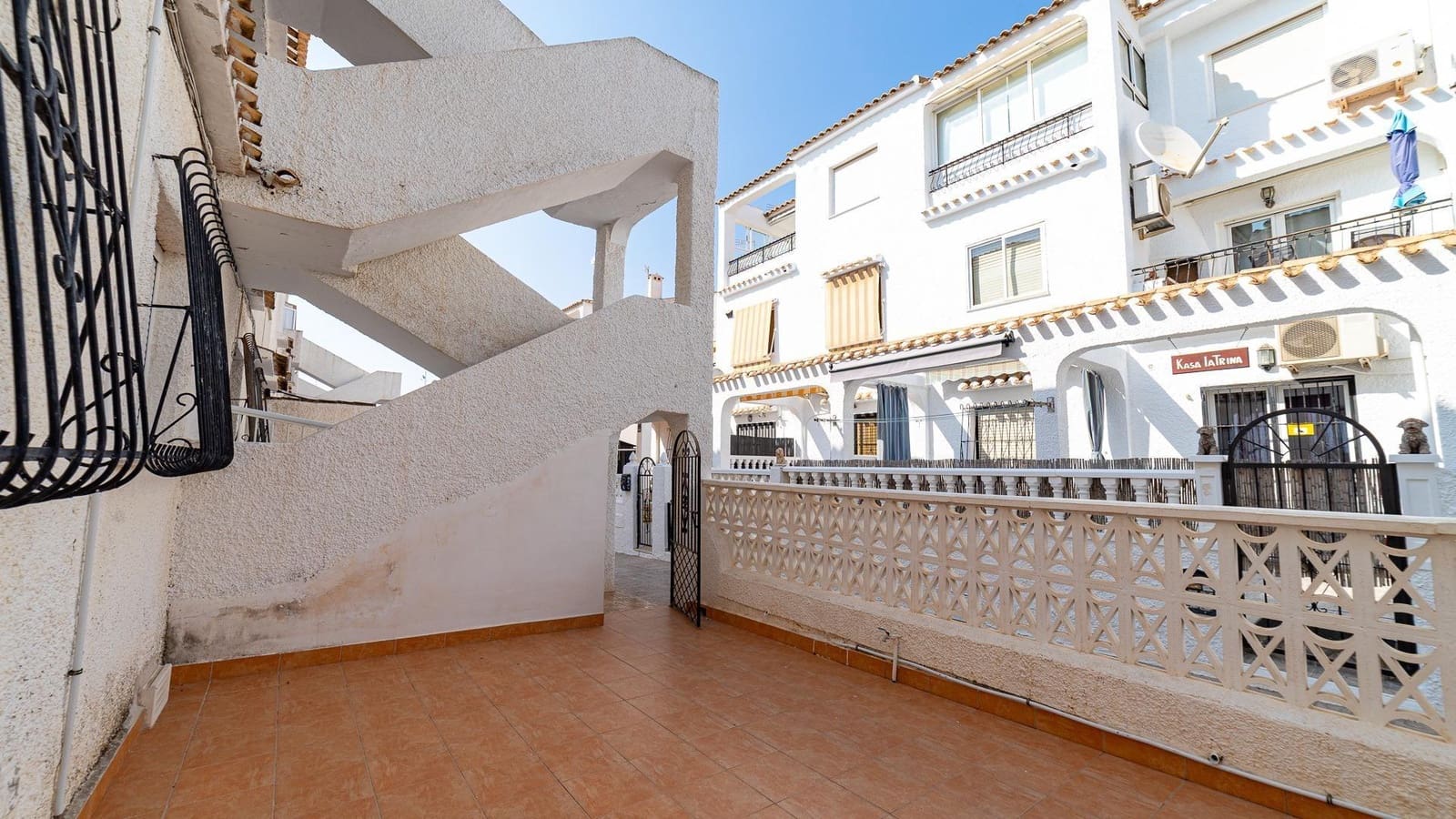 2 bedroom Apartment for sale in La Veleta - € 138,999 (Ref: 9497516)