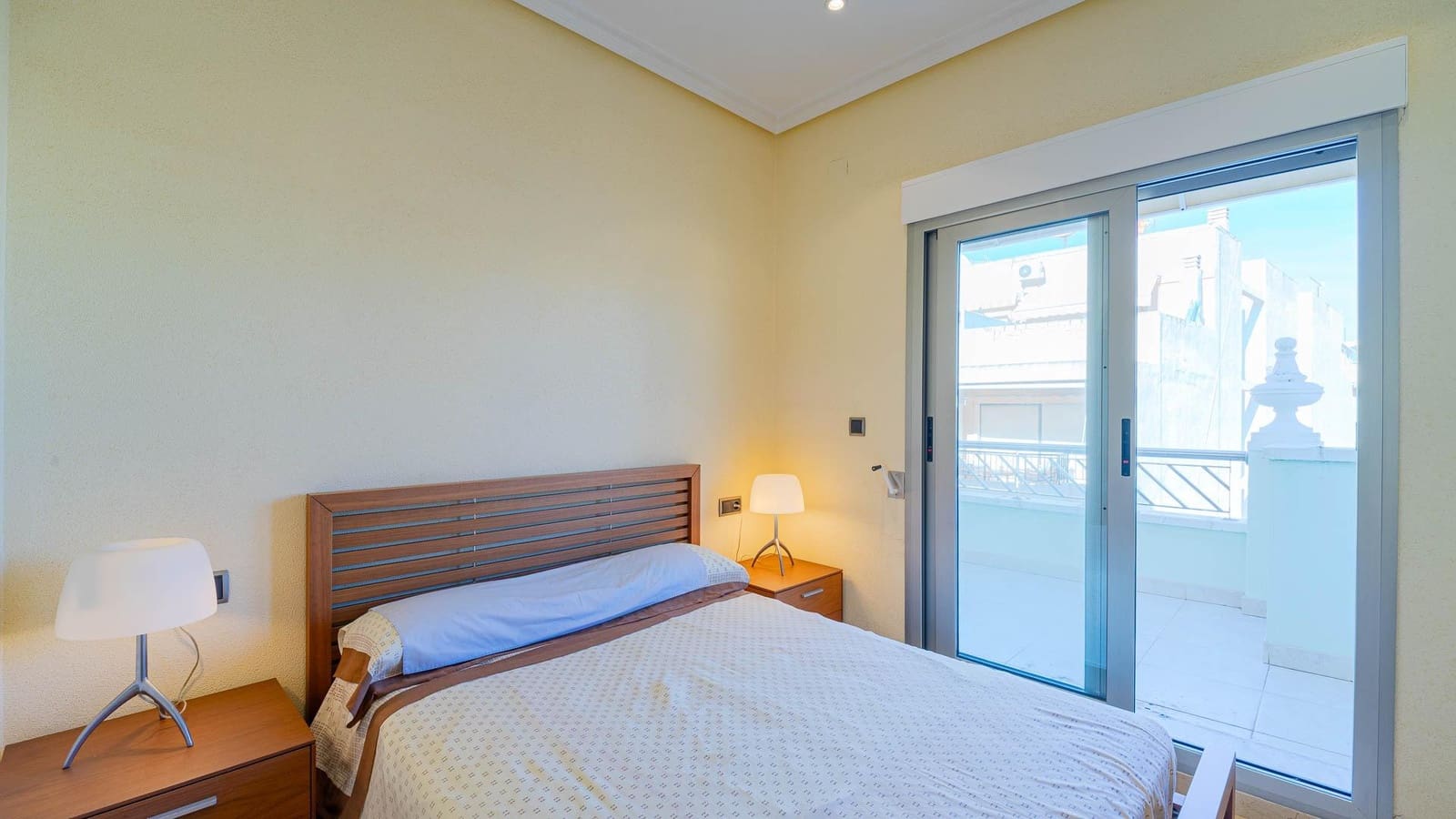 Apartamento de 3 habitaciones en Torrevieja en venta con garaje - 394.999 € (Ref: 9519060)