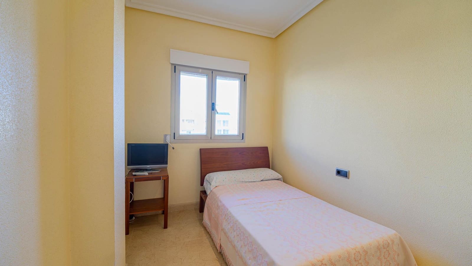 Apartamento de 3 habitaciones en Torrevieja en venta con garaje - 394.999 € (Ref: 9519060)