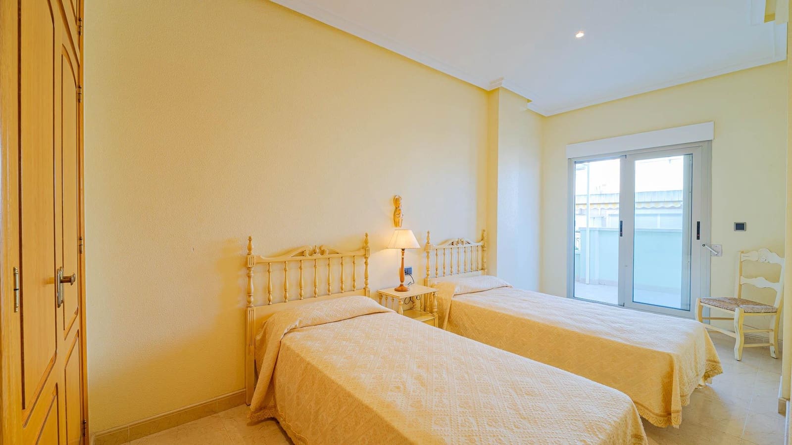 Apartamento de 3 habitaciones en Torrevieja en venta con garaje - 394.999 € (Ref: 9519060)