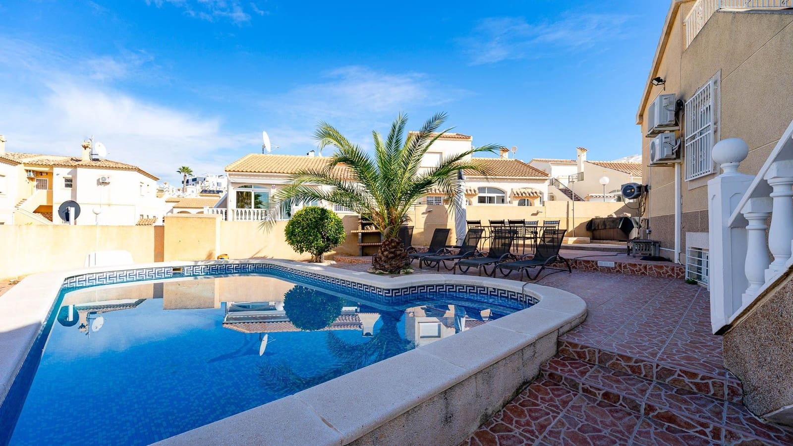 6 camera da letto Villa in vendita in La Florida con piscina garage - 297.999 € (Rif: 9520858)