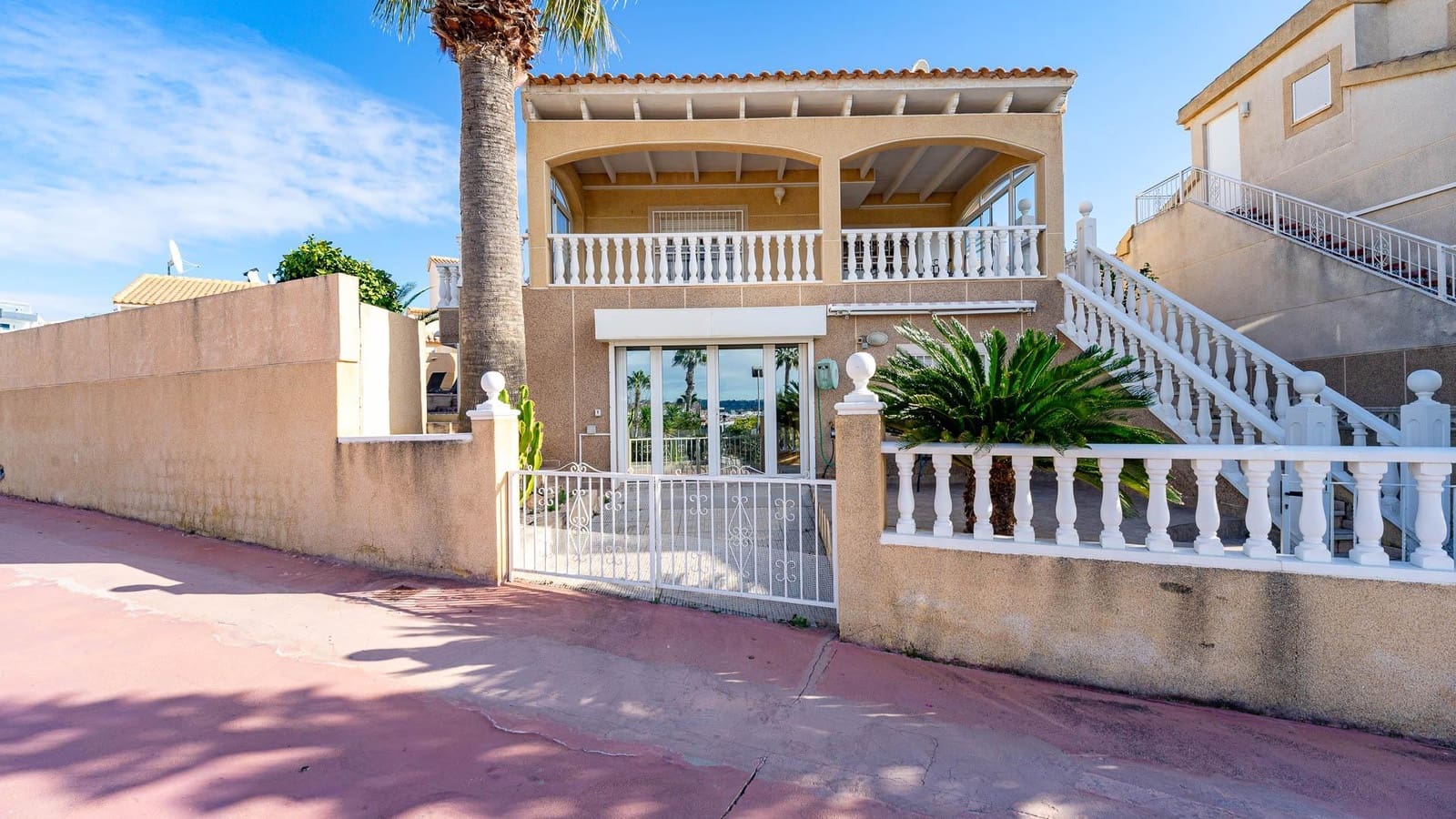 6 camera da letto Villa in vendita in La Florida con piscina garage - 297.999 € (Rif: 9520858)