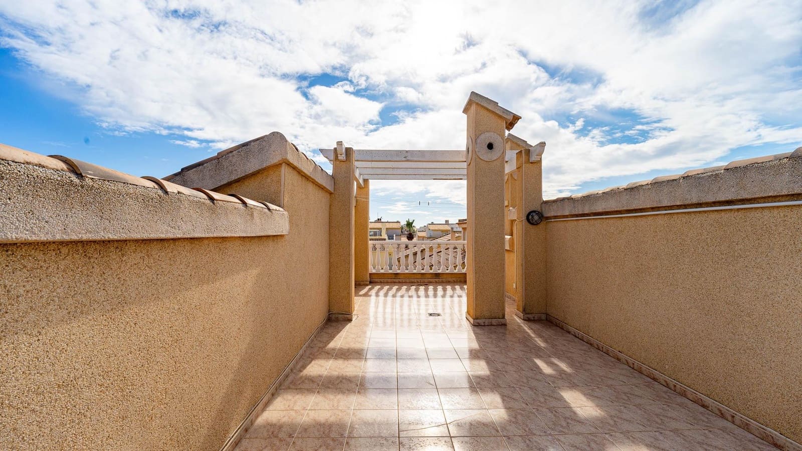 6 camera da letto Villa in vendita in La Florida con piscina garage - 297.999 € (Rif: 9520858)