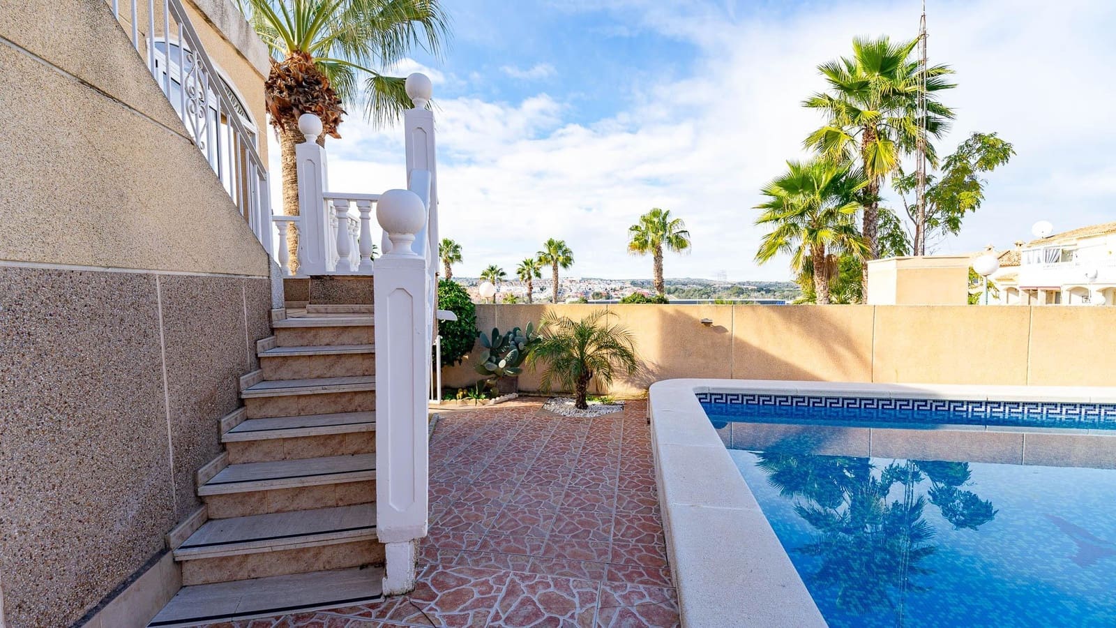 6 camera da letto Villa in vendita in La Florida con piscina garage - 297.999 € (Rif: 9520858)