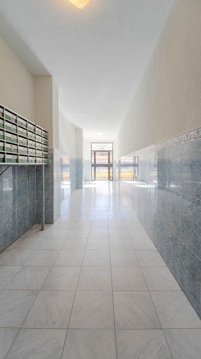 Studio til salgs i Torrevieja - € 89 999 (Ref: 9527810)