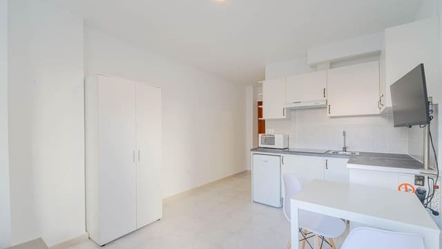 Studio til salgs i Puerto Deportivo, Torrevieja - € 89 999 (Ref: 9527810)