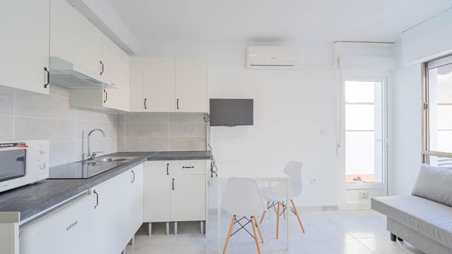 Studio til salgs i Puerto Deportivo, Torrevieja - € 89 999 (Ref: 9527810)