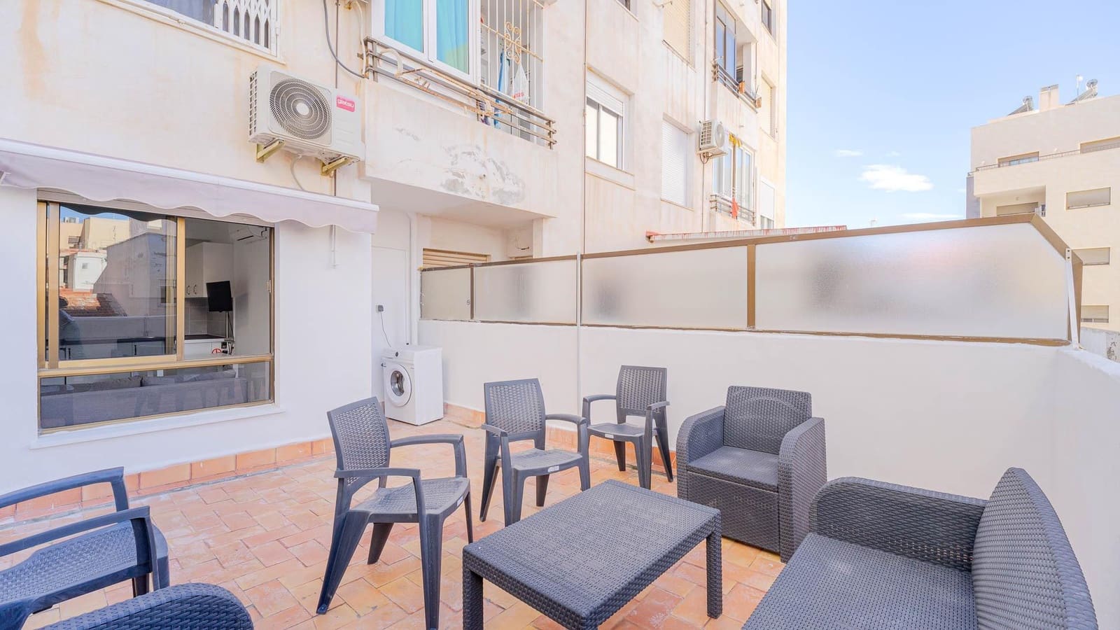 Studio til salgs i Torrevieja - € 89 999 (Ref: 9527810)