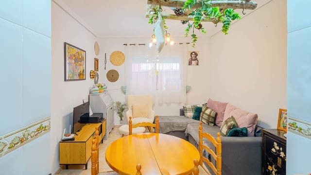 2 makuuhuone Huoneisto myytävänä paikassa Parque de las Naciones, Torrevieja mukana uima-altaan - 99 999 € (Ref: 9532344)