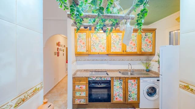 2 makuuhuone Huoneisto myytävänä paikassa Parque de las Naciones, Torrevieja mukana uima-altaan - 99 999 € (Ref: 9532344)