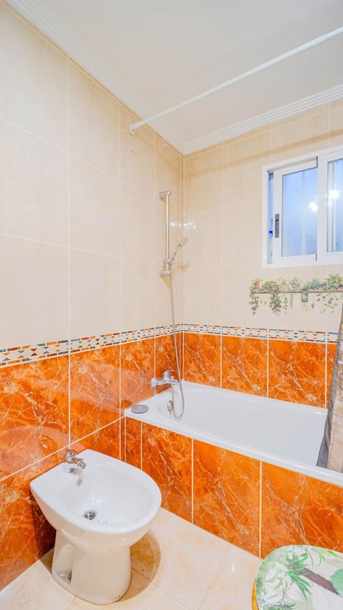 2 Zimmer Apartment zu verkaufen in Torrevieja mit Pool - 99.999 € (Ref: 9532344)