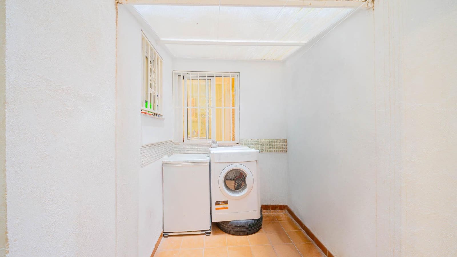 2 Zimmer Apartment zu verkaufen in Torrevieja mit Pool - 99.999 € (Ref: 9532344)