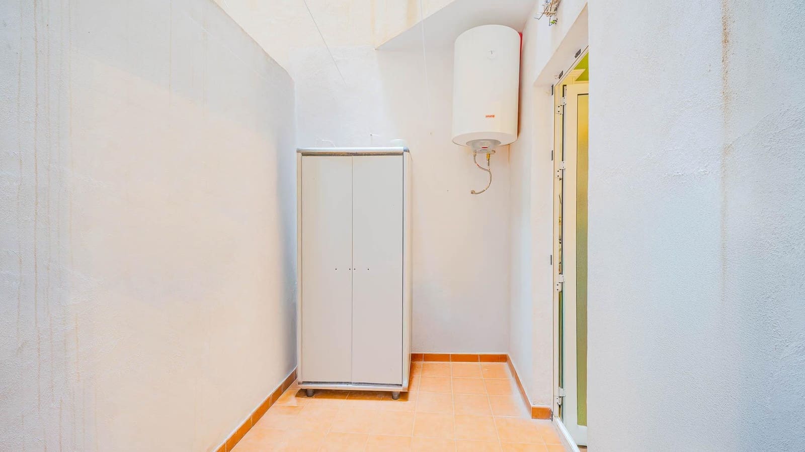 2 Zimmer Apartment zu verkaufen in Torrevieja mit Pool - 99.999 € (Ref: 9532344)