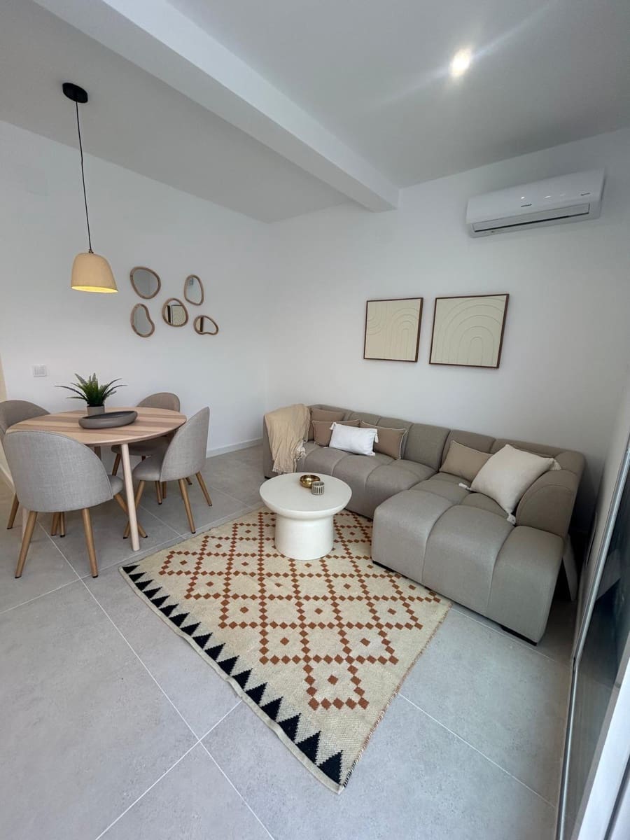 2 soveværelse Rækkehus til salg i Torrevieja - € 149.000 (Ref: 9532345)