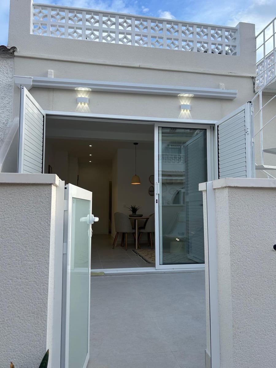 2 soveværelse Rækkehus til salg i Torrevieja - € 149.000 (Ref: 9532345)