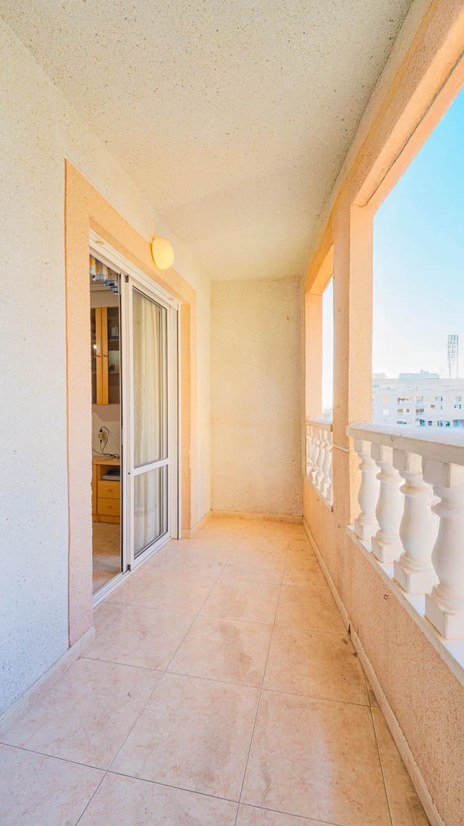 3 chambre Appartement à vendre à Torrevieja avec piscine - 159 999 € (Ref: 9541244)