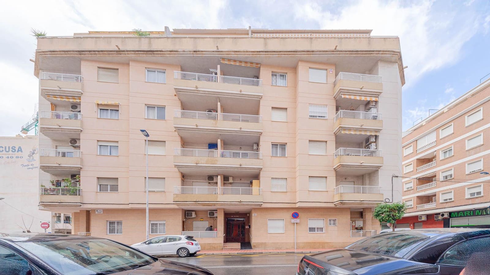 2 slaapkamer Appartement te koop in Torrevieja met zwembad - € 119.999 (Ref: 9548380)