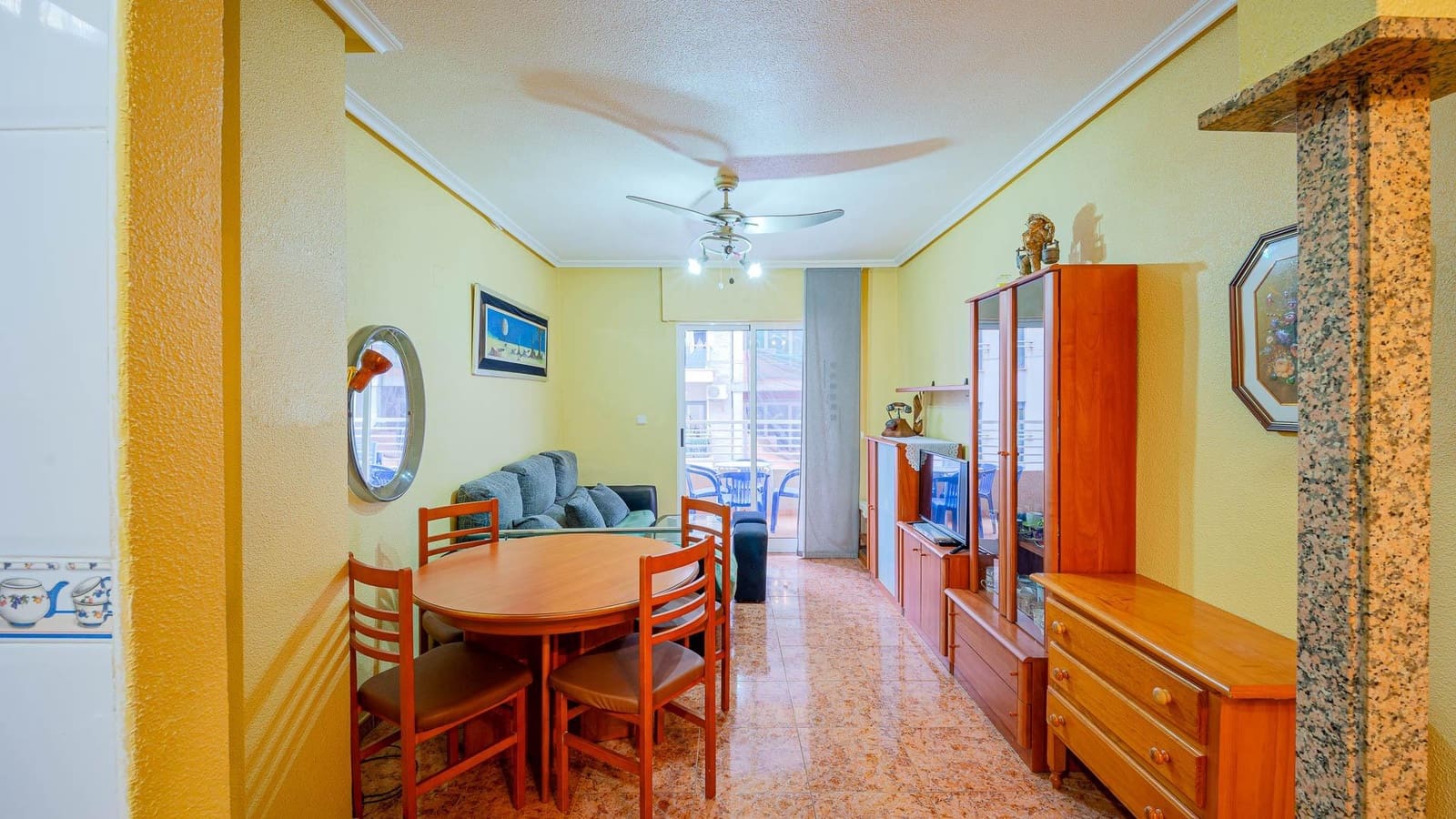 2 slaapkamer Appartement te koop in Torrevieja met zwembad - € 119.999 (Ref: 9548380)