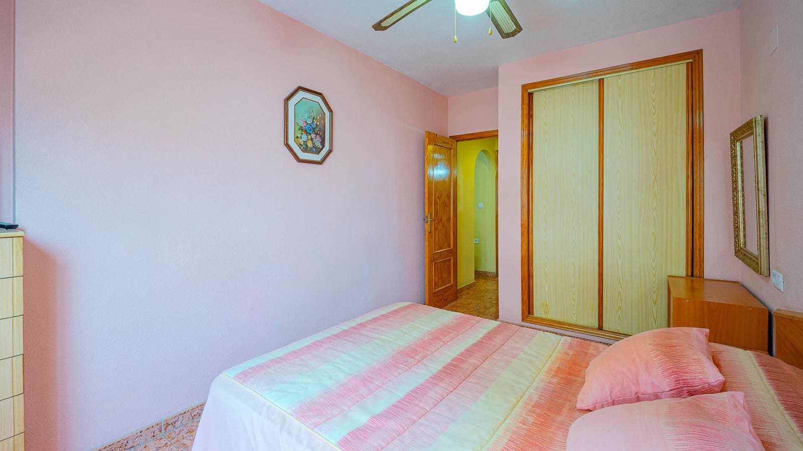 2 slaapkamer Appartement te koop in Torrevieja met zwembad - € 119.999 (Ref: 9548380)