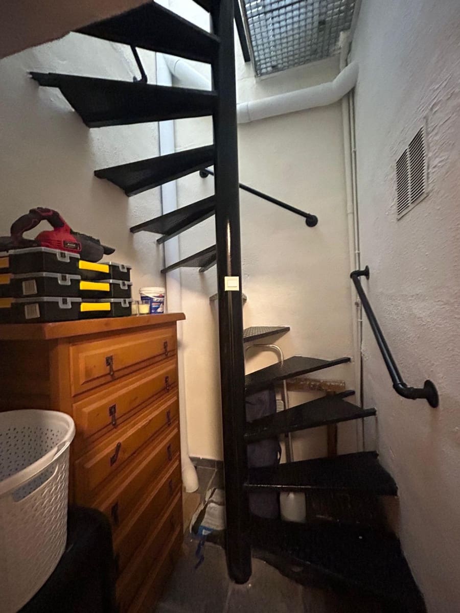 Apartamento de 2 habitaciones en Torrevieja en venta con piscina - 135.000 € (Ref: 9555989)