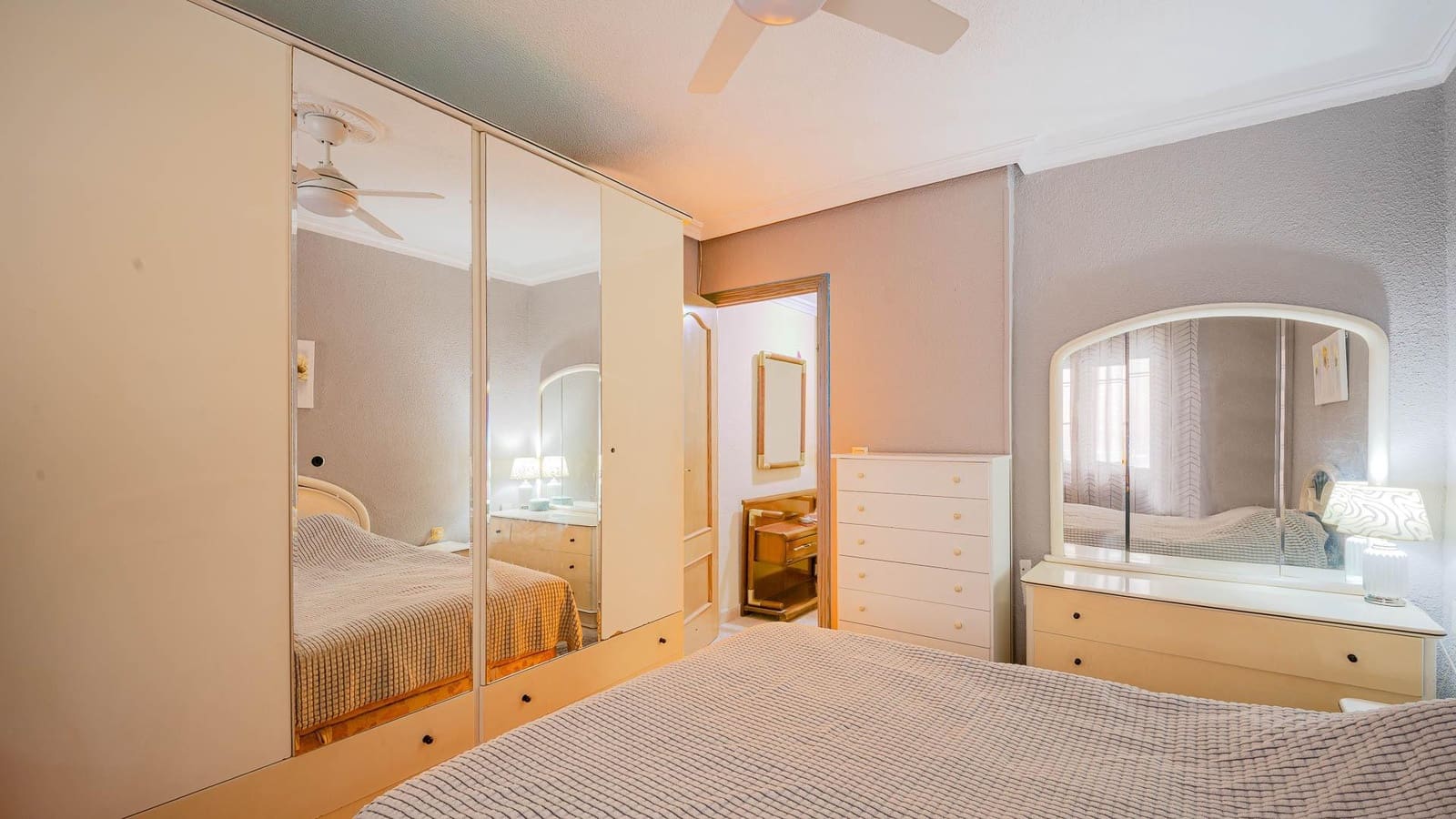 3 chambre Appartement à vendre à Torrevieja - 129 999 € (Ref: 9555990)