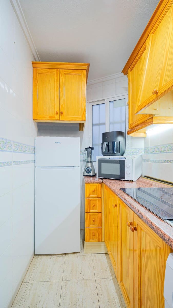 2 sypialnia Apartament na sprzedaż w Torrevieja z basenem garażem - 143 999 € (Ref: 9561942)