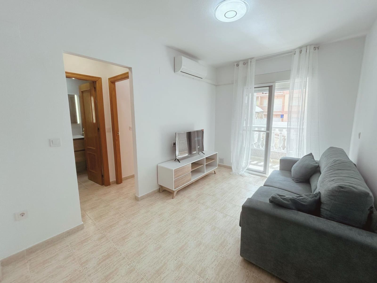 2 chambre Appartement à vendre à Torrevieja avec piscine garage - 134 500 € (Ref: 9561942)