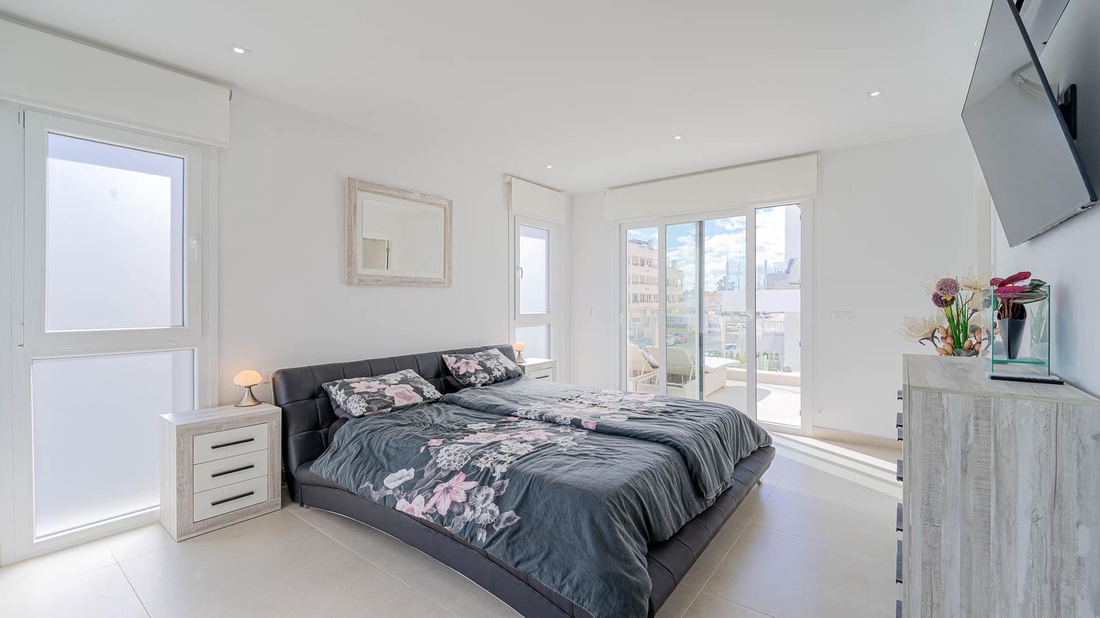 3 bedroom Villa for sale in Orihuela with pool - € 514,999 (Ref: 9591416)