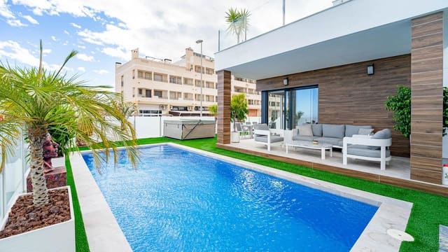Chalet de 3 habitaciones en Desamparados - Hurchillo - Torremendo, Orihuela en venta con piscina - 489.999 € (Ref: 9591416)