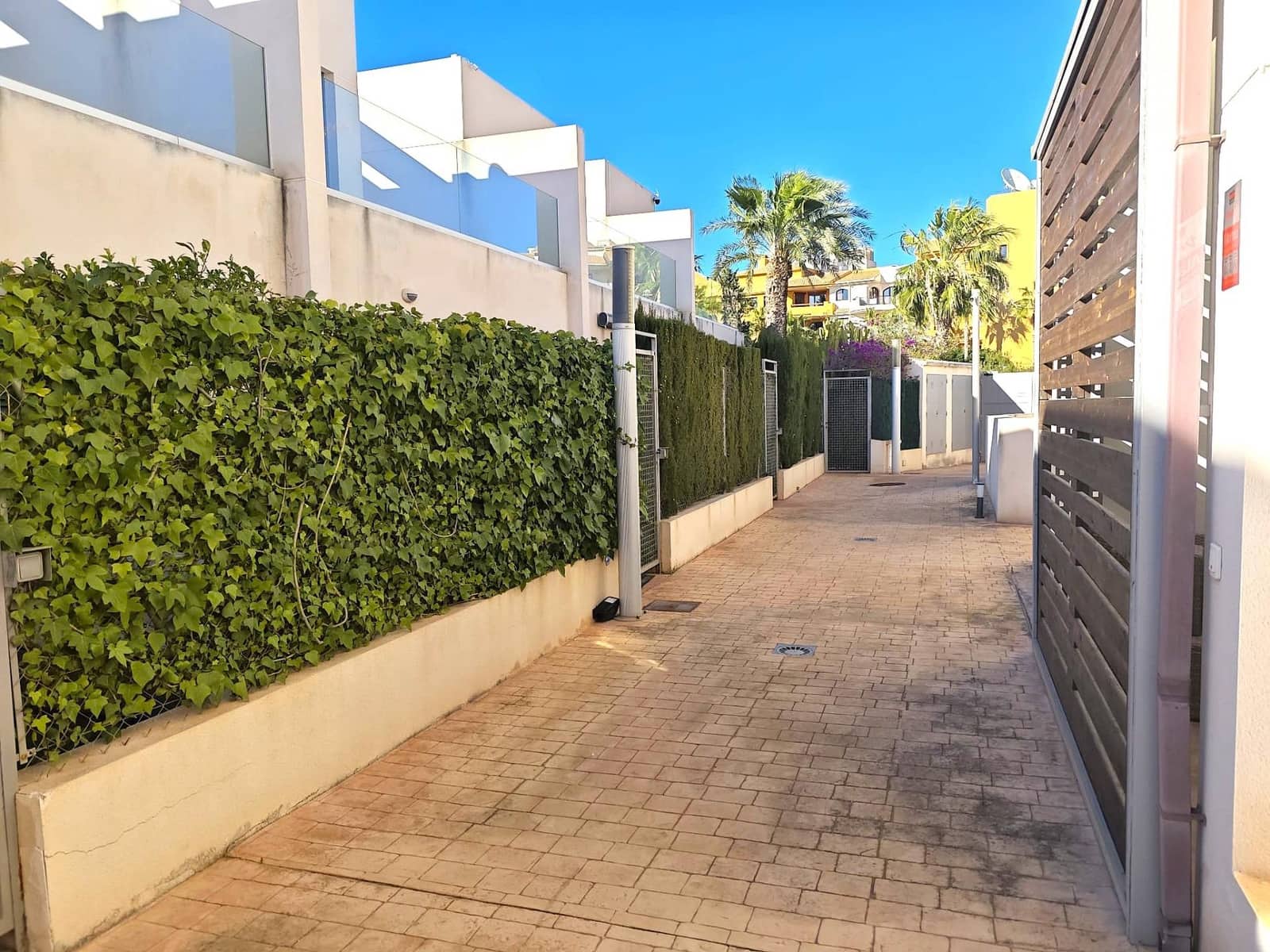 3 chambre Appartement à vendre à Orihuela Costa avec piscine garage - 375 000 € (Ref: 9599654)