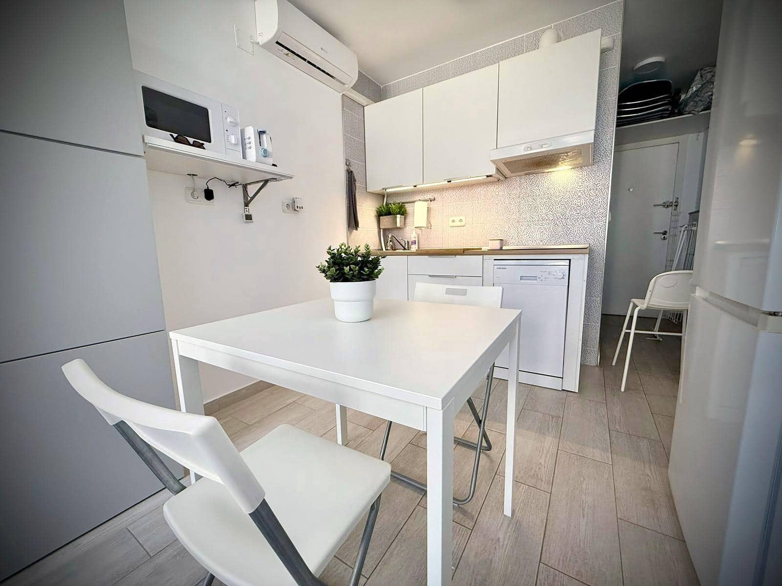 Monolocale in vendita in Mil Palmeras con piscina - 114.900 € (Rif: 9608168)