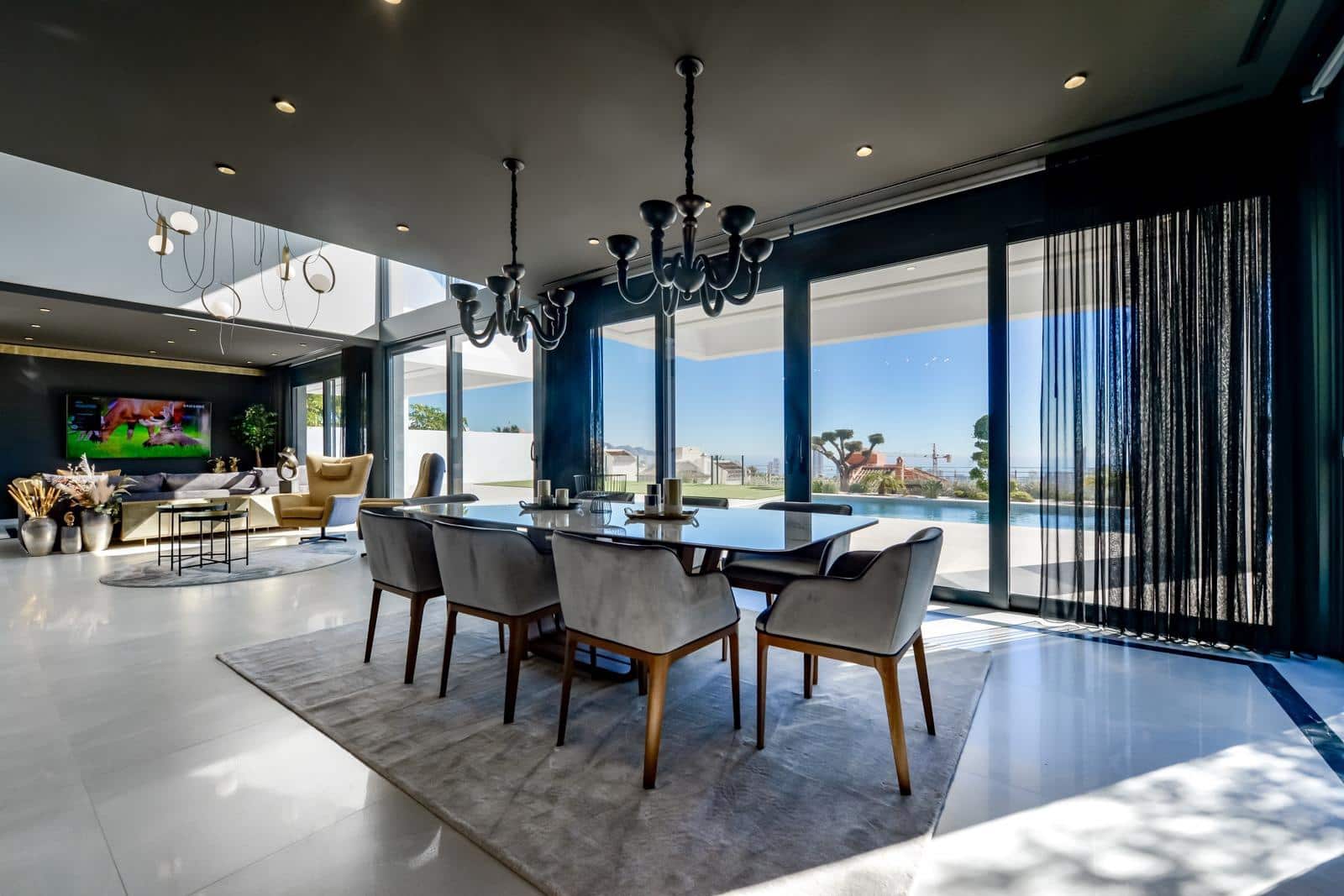 8 bedroom Villa for sale in Finestrat with pool garage - € 4,450,000 (Ref: 9615876)