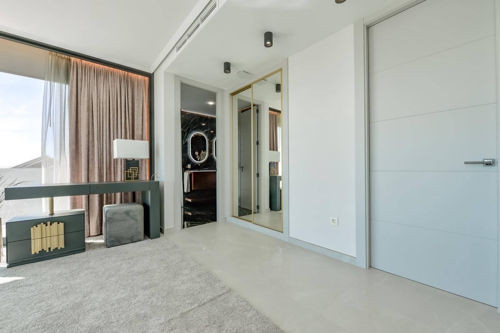 8 bedroom Villa for sale in Finestrat with pool garage - € 4,450,000 (Ref: 9615876)