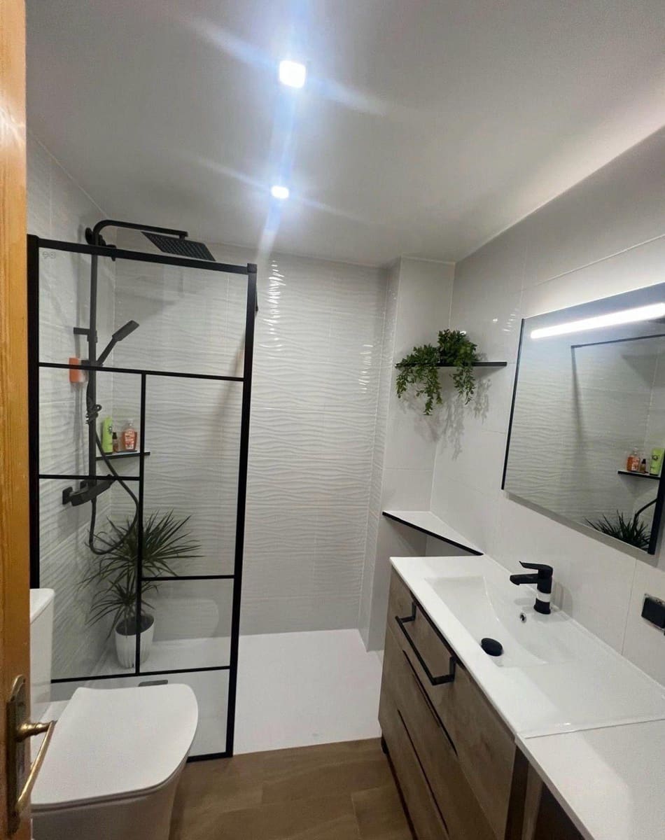 1 chambre Appartement à vendre à Torrevieja avec piscine - 113 999 € (Ref: 9625812)