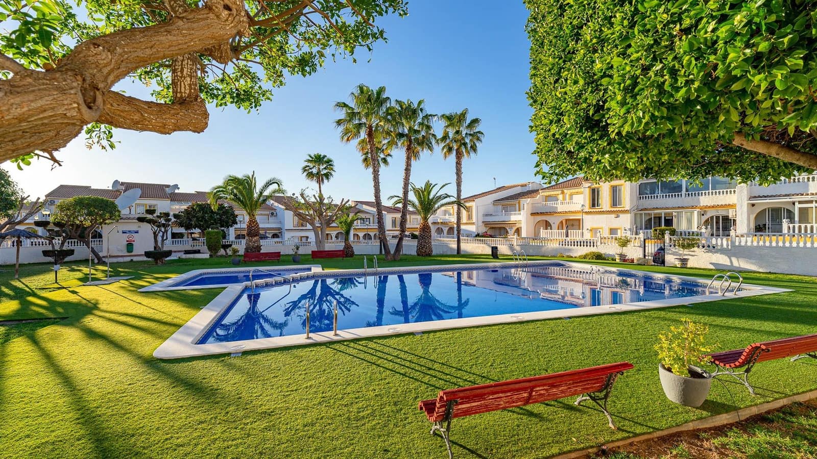 Bungalow de 3 habitaciones en Gran Alacant en venta con piscina - 224.999 € (Ref: 9627696)