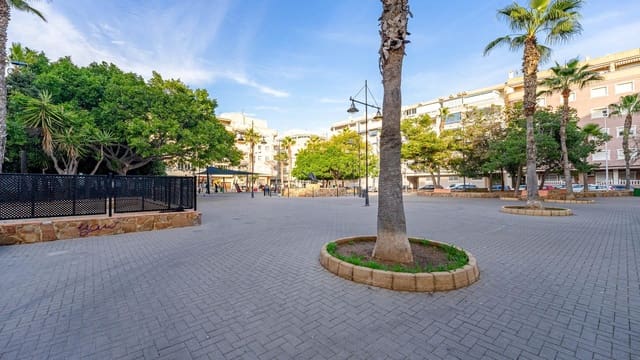 2 soverom Penthouse til salgs i Centro, Torrevieja - € 139 999 (Ref: 9627697)