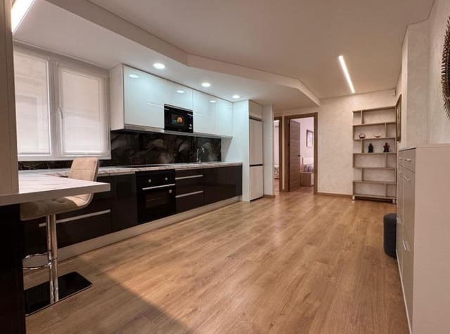 Apartamento de 3 habitaciones en Centro, Torrevieja en venta - 244.999 € (Ref: 9627698)