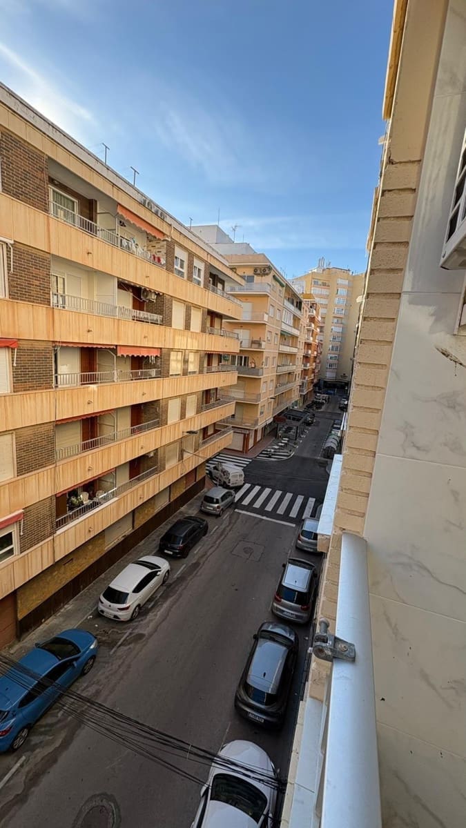 Apartamento de 3 habitaciones en Torrevieja en venta - 244.999 € (Ref: 9627698)