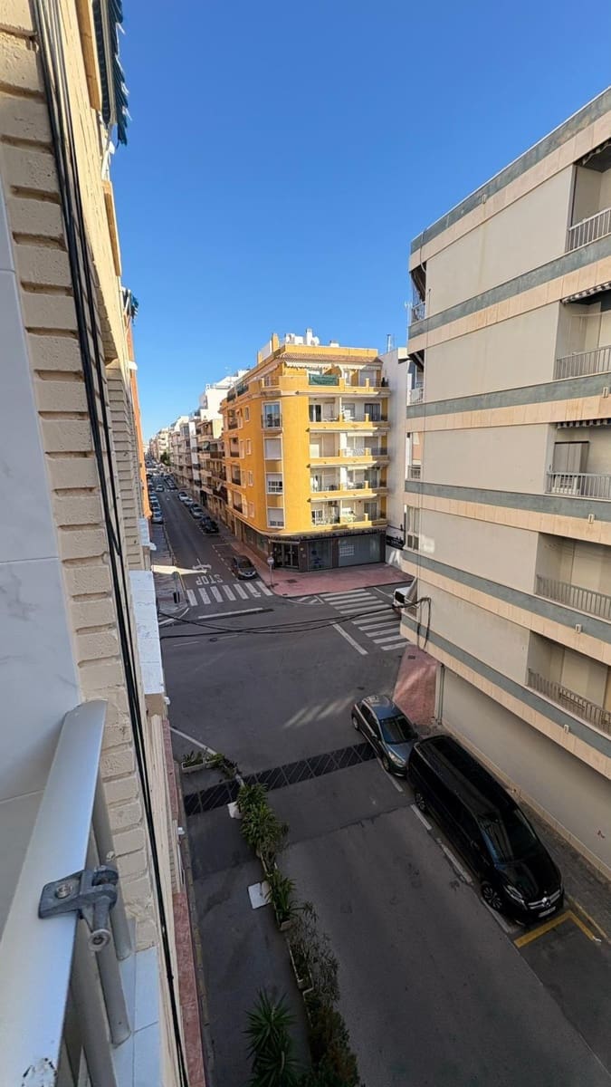 Apartamento de 3 habitaciones en Torrevieja en venta - 244.999 € (Ref: 9627698)