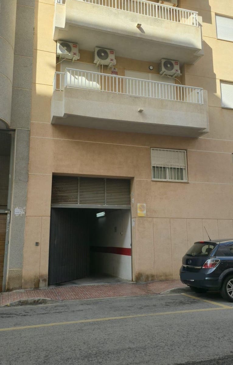 Garage in vendita in Torrevieja - 11.999 € (Rif: 9637720)